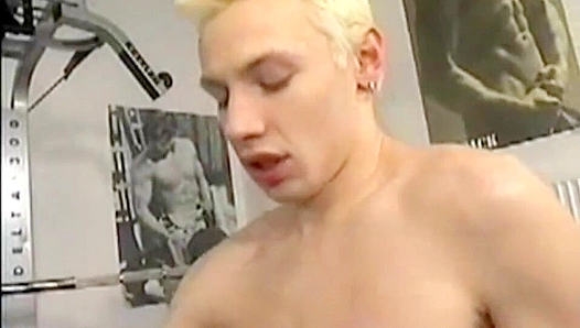 Gym Threesome - Miky Sem & Taylor Hill Get Wild - Boyz Party