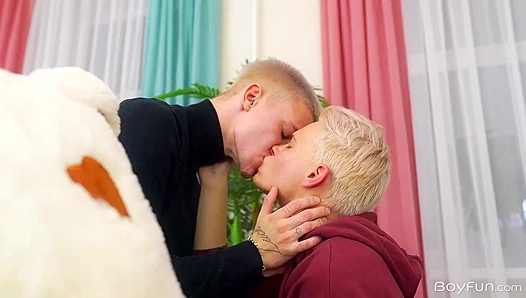 Daniel Star & Max Gen Get Intimate - Hot Gay Action!