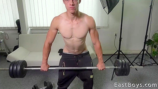 Daniel Donovan Flexes & Licks His Muscles at the Gym - EastBoys