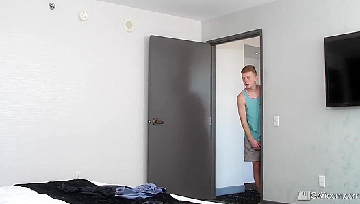 Seth Santoro Pounds Troy Thomas Sideways to the Limit