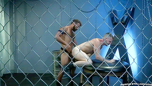 Brian Bonds & Drake Masters - Aroused by His Musky Scent