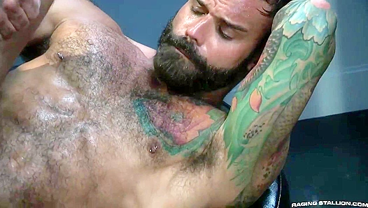 Brian Bonds & Drake Masters - Aroused by His Musky Scent