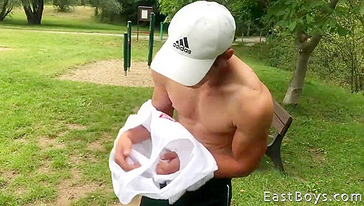 Muscular Daniel Donovan Flexes His Gains for Hot Eastboys Action