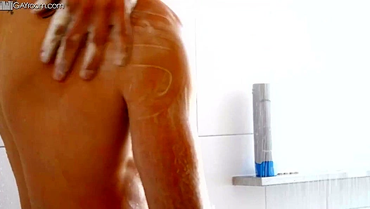 Shane Jackson & Trent Summers Steam Up the Showers - Hard Core Shower Bait