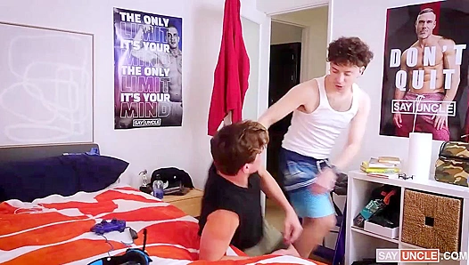 Oliver Marks & Tristan West Heat Up the Bed - SayUncle AllStars