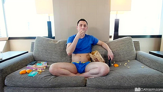 Stepdad Seduction - Trevor Laster and Parker Matthews Heat Up Man Royale