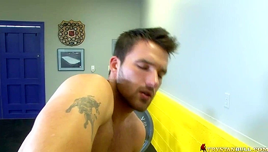 Trystan Bull &BrandonLewis - Stamina Training Turns Steamy