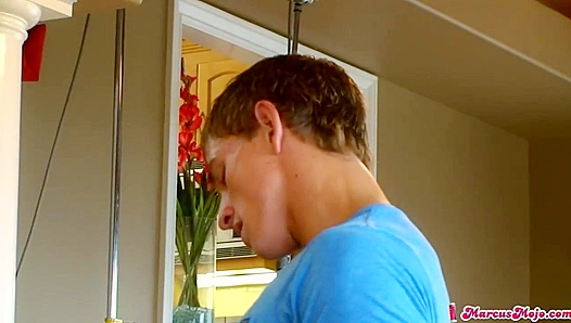 Massage Turned Hot - Marcus Mojo & Jimmy Clay Go Oral On The Set