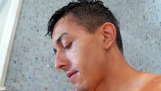 Shower Seduction - Stepbro Rendezvous with Tyler Lakes & Trent Summers