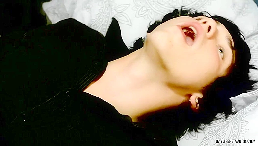 Twinklight - Juicy Facial Finale in a Vampire Porn Epic