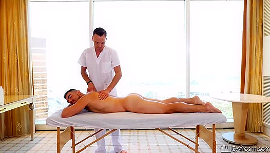 Jeremy Spreadums & Trent Summers - Seductive Missionary Anal from a Sensual Massage