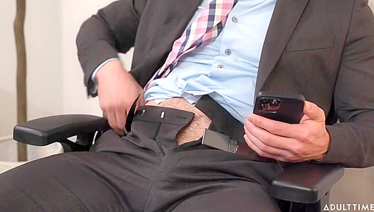 Cristiano & Derek Kage Sneak Office Sex - Jerk Buddies