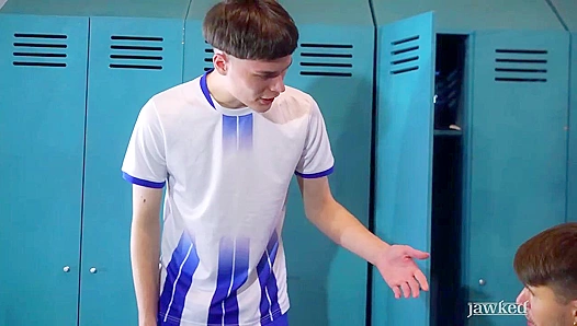 Jared Cloud Sniffs Seduction with Dmitry Osten - Jawked