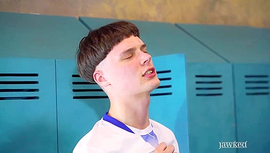 Jared Cloud Sniffs Seduction with Dmitry Osten - Jawked