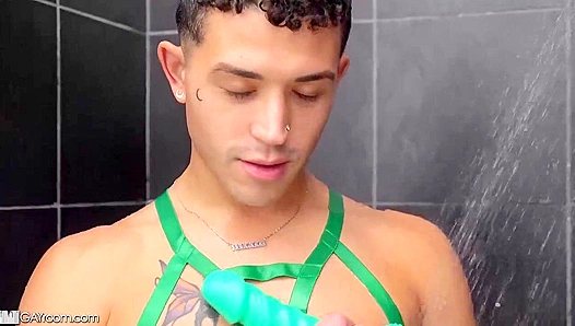 Darron Bluu & JamieSanders - Prone Fucking in the Shower