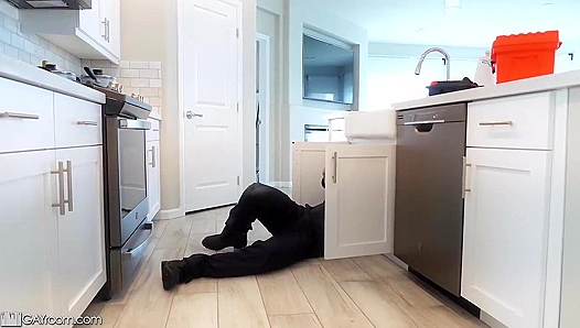 Arad Takes Control - Owning Aiden's Slutty Mouth in the Shower