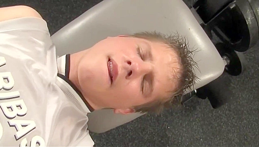 Gavin Favre & Jack Roys Pound Each Other Raw & Swap Massive Loads