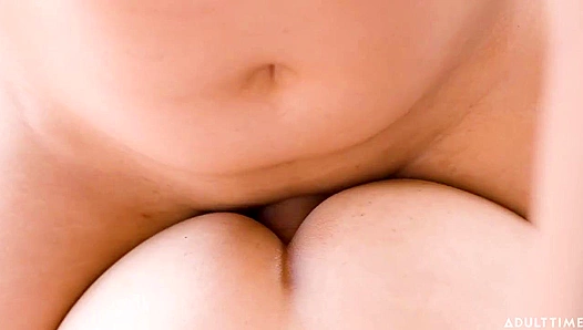 Clark Delgady Pounds Submissive Femme Hottie Kayla La Soumise