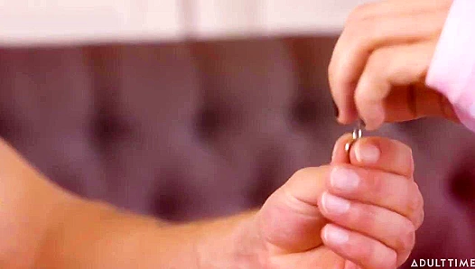 Clark Delgady Pounds Submissive Femme Hottie Kayla La Soumise