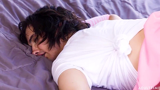 Clark Delgady Pounds Submissive Femme Hottie Kayla La Soumise