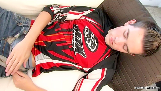 Jayden Taylor Upside Down Masturbation Madness - BeddableBoys