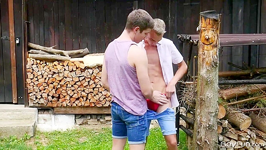 Karl Stevens & Nico Vegas Pound Each Other Raw Outdoors