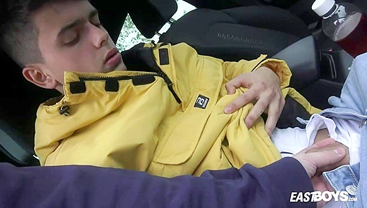 Finn Harper Gets Handjob Action in the Car - Eastboys