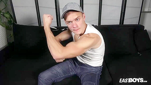 Flexing His Perfection - Mitchel Jacobson Shows Off for Eastboys