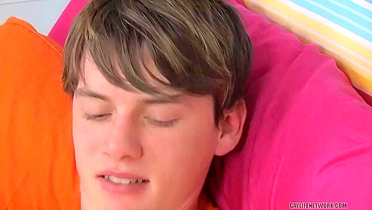 Colorful Bang - Jeremy Sommers & Cameron Greenway Go Wild - Lollipop Twinks