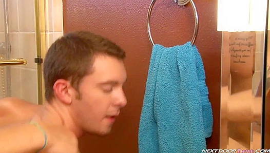 Jay Cloud & Jordan Foster Fuck Mirrored Passion - Nextdoor Twinks