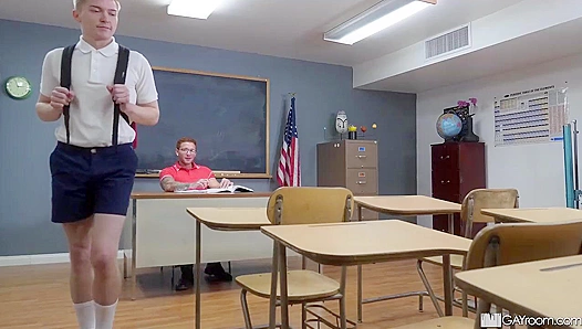 Naughty Schoolboy Jeremiah Cruze Rides Zacc Andrews' Dick Hard