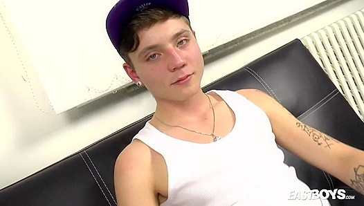 Hot Jason Buell Jerks Off Sensually - Eastboys