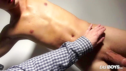 Finn Harper - Hottest Handjob Craving Cutie - Eastboys