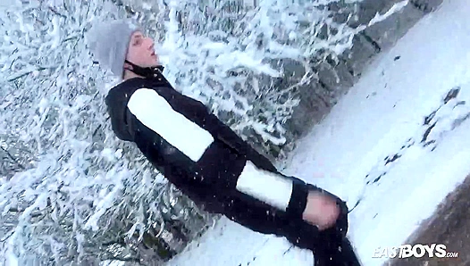 Snow Day Handjob - Horny Jerzy Fox Gets It Done - Eastboys