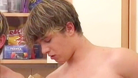 Taboo Threesome - Patrik & Jakob Maxwell Heat Up the Boyz Party