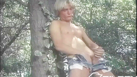 Brad Savage Rocks His Denim While Jerking Off Hardcore - Falcon Studios