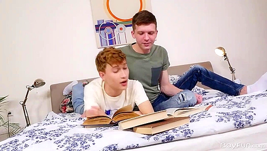 Horny Hotties Angel & Josh Splash Cum Together -Gay XXX