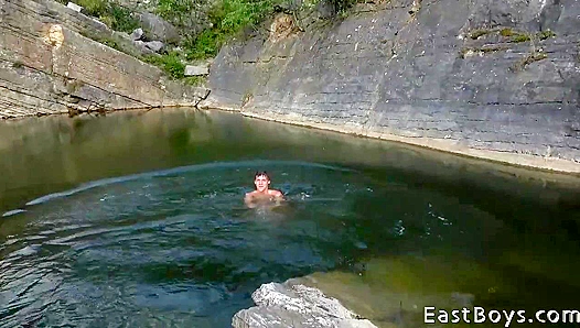 Eastboys - Rick Palmer's Post-Workout Handjob Treat