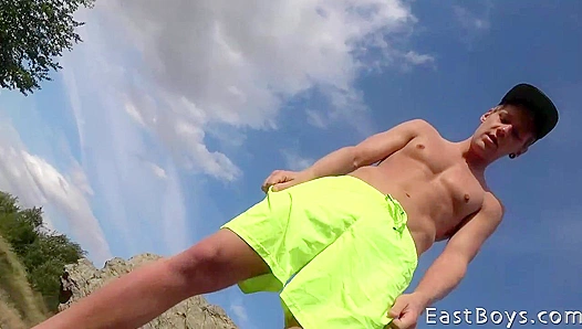 Eastboys - Rick Palmer's Post-Workout Handjob Treat