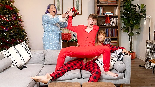 Jake Preston Gets Sideways Slammed by Dominant Dom King