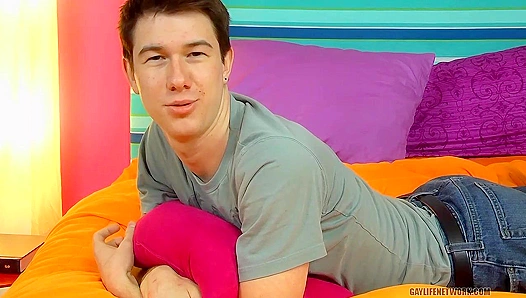 Dustin Hawthorne Toppes Like a Pro with Lollipop Twinks