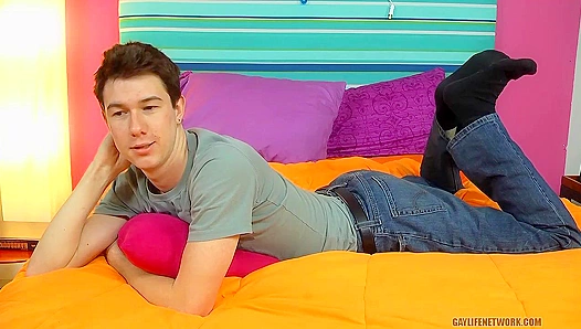 Dustin Hawthorne Toppes Like a Pro with Lollipop Twinks