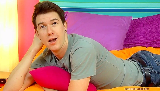 Dustin Hawthorne Toppes Like a Pro with Lollipop Twinks