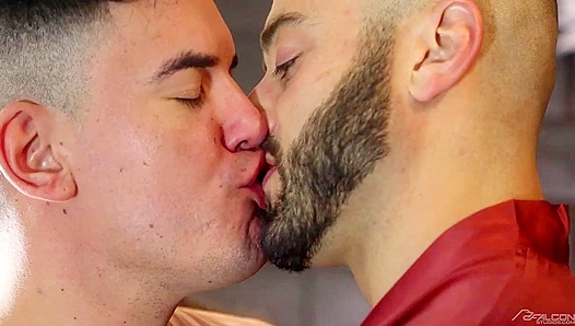 Hot Dudes Drew Valentino and JC Hunt Slash It Out On Camera
