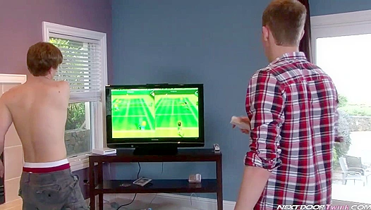 Horny Noah Brooks and Logan Lush - A Neighboring Pleasure Rush