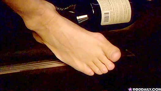 Rod Daily & Brec Boyd Get Thirsty for Each Other in Car Sex - On The Set