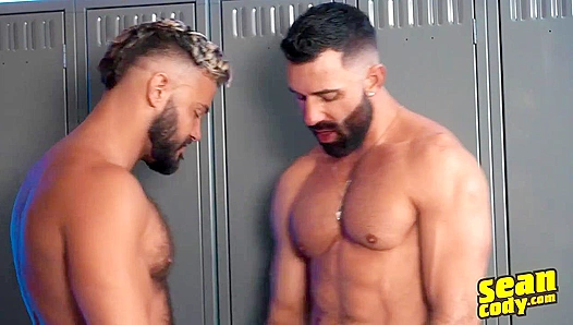 Levi and Hayden Hunt Post-Workout Cock Tease - Sean Cody