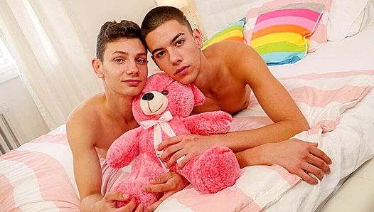 Sexy Ares Reiv Shows You What a Great Fuck Really Means - Gay XXX