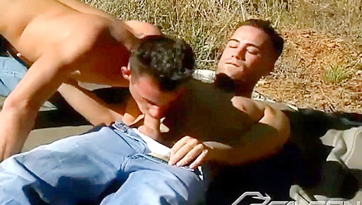 Hot Yosemite Hike Turns Into Wild Sex With Ago Viara & Nathan Sommers