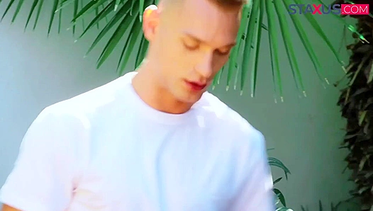 Kieron Zaks and Nico Vegas Get Wild Outside - Gay XXX